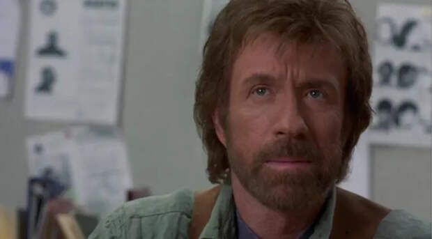 Депутат ГД Самокиш может лишиться мандата за насмешку над смертью Чака Норриса