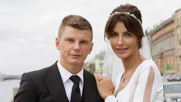 Бывшая жена Андрея Аршавина раскрыла подробности заболевания, из-за которого лишилась носа