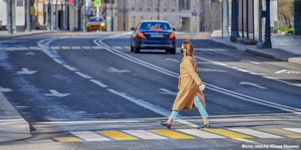 В торговых центрах на западе Москвы за день выявили 64 «безмасочника». Фото: Ю. Иванко mos.ru