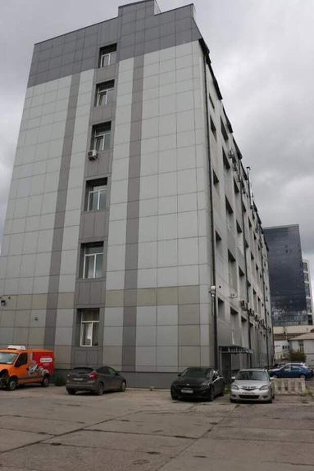 Институт меняют по рублю