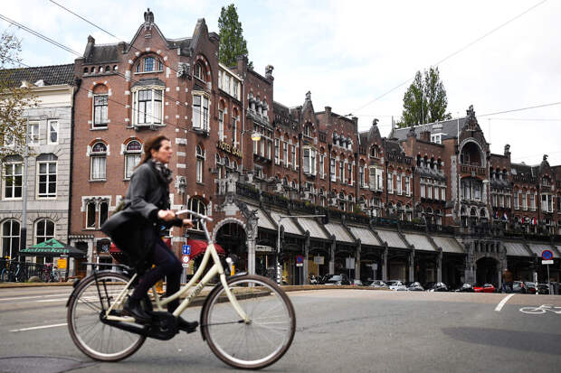 В Амстердаме хотят запретить строительство новых отелей для борьбы с туристами