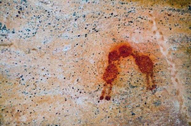 5. "Поцелуй", наскальный рисунок 12000-летней давности, найденный в Педра-Фураде в Бразилии 5. "Поцелуй", наскальный рисунок 12000-летней давности, найденный в Педра-Фураде в Бразилии