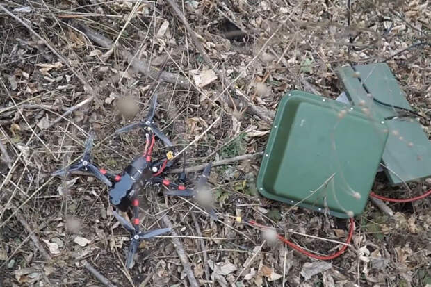 Операторы ударных дронов группировки войск «Восток» продолжают уничтожать технику ВСУ