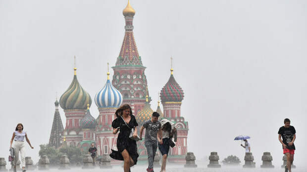 Синоптики предупредили москвичей о грозе 