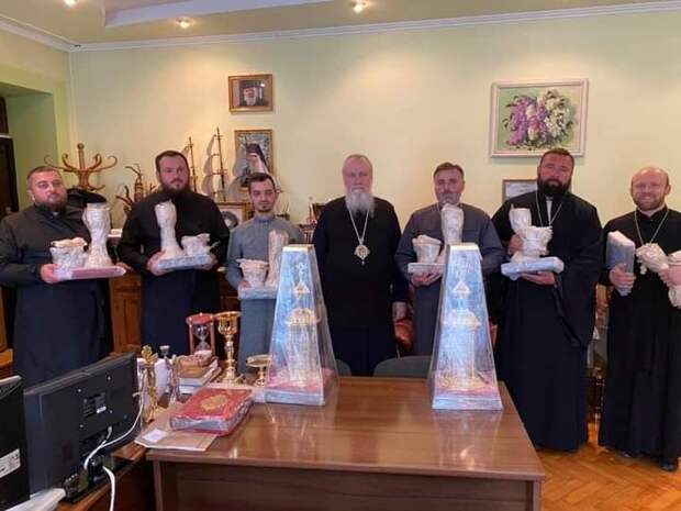 Православие на Украине торжествует вопреки бандитизму раскольников