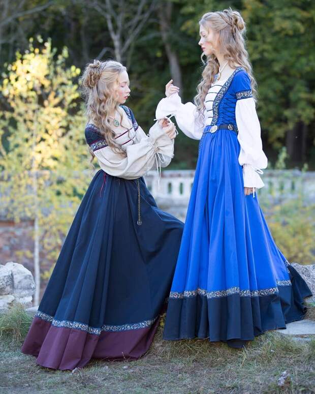 Самые модные цвета Средневековья: белый, голубой и индиго