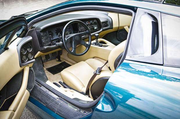 Отмечаем 30-летие великого суперкара Jaguar XJ220