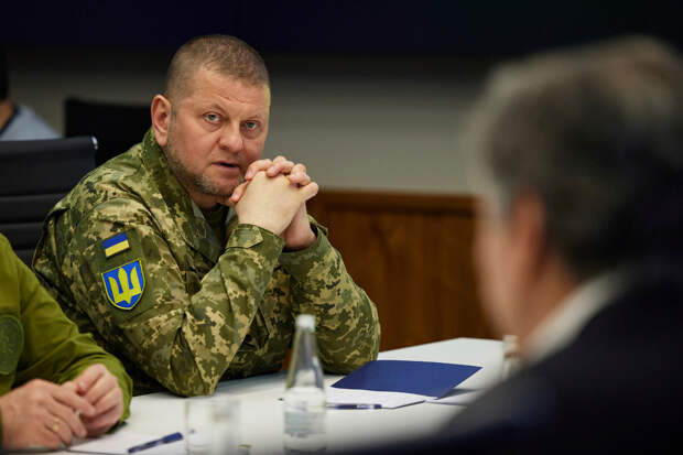 Залужный: Украина попала почти в безвыходное положение