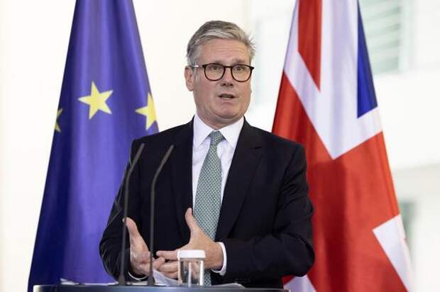 Стармер обсудил Украину с Макроном и Мерцем