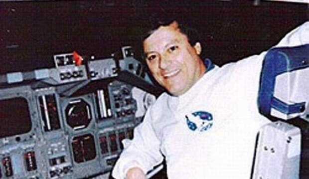 Бывший сотрудник НАСА утверждает, что астронавты общались с пришельцем