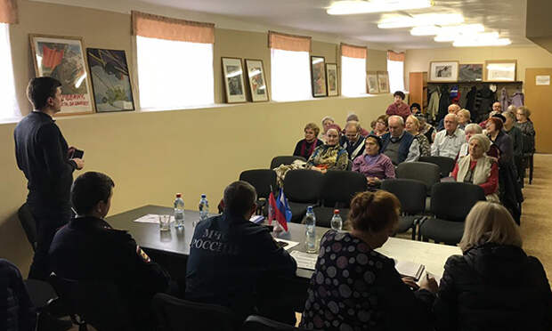 Единороссы Южнопортового района напомнили жителям района о мерах пожарной безопасности