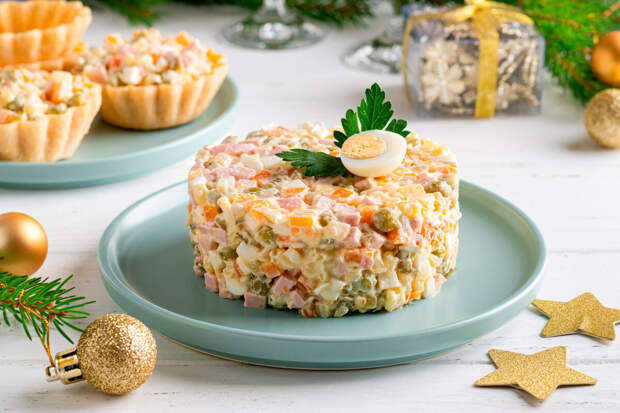 Врач Стародубова: тяжелые новогодние салаты можно заменить блюдами из овощей