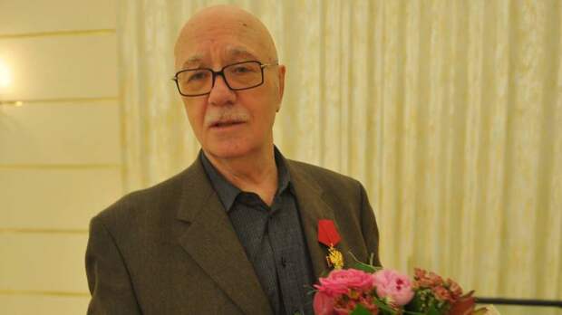 Герой-любовник в кино и верный семьянин в жизни: каким запомнят Леонида Куравлева
