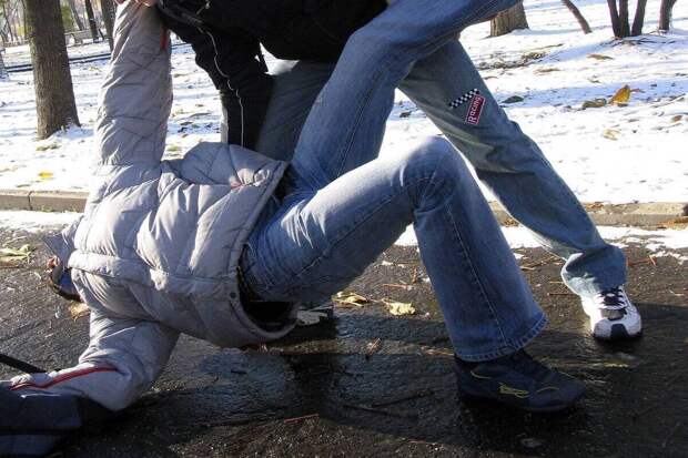 Погром у синагоги в центре Москвы: "НА НОЖИ ПОСАДИМ!"