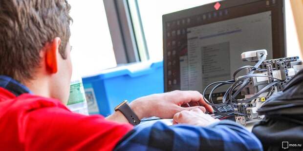 программирование хакатон онлайн компьютер мос ру