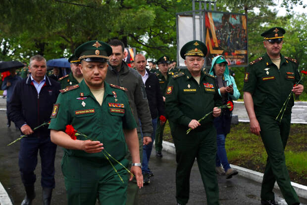 В Хабаровске в окружном учебном центре ВВО состоялось открытие «Аллеи героев-танкистов»