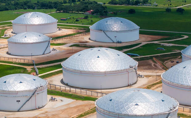 Члены МЭА собираются высвободить рекордный объем запасов нефти