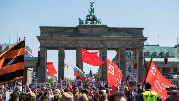 Bild сообщило о десяти задержанных на акциях, посвященных Дню Победы в Берлине