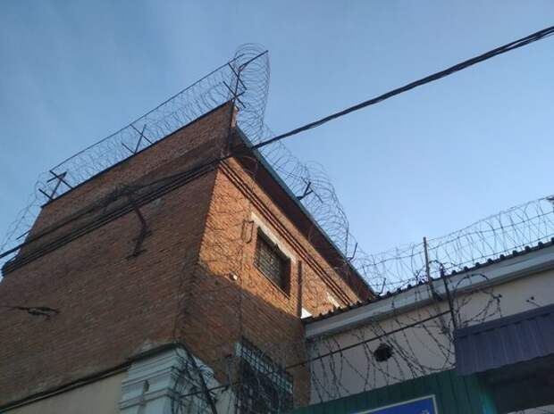 Сотни граждан соседней страны застряли в российских центрах временного содержания