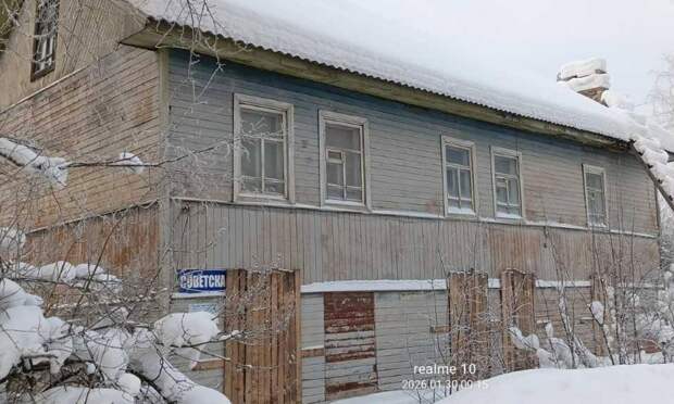 По иску прокурора Вилегодского округа суд обязал снести «аварийку»