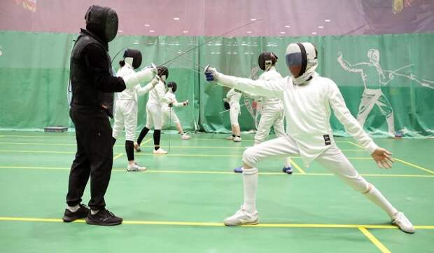 Горожанам рассказали, где в столице заняться фехтованием