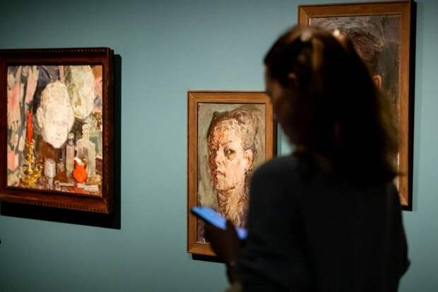 Фоторепортаж: в Музее Москвы открылась выставка «Между Парижем и Москвой»