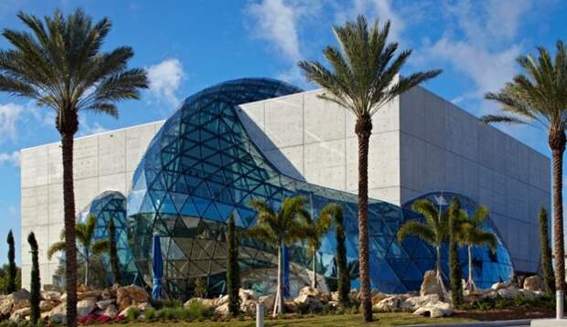 Salvador Dali Museum – один из крупнейших музеев Соединенных Штатов (Сент-Питерсберг, Флорида). | Фото: visitstpeteclearwater.com.