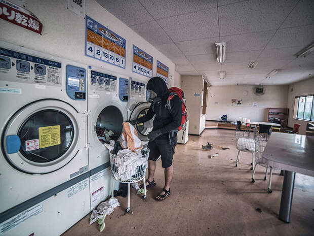 man-sneaks-into-fukushima-exlusion-zone-today-4