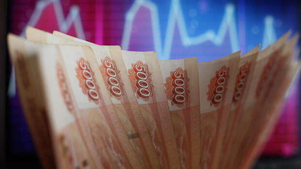 Эксперт рассказала об увеличении реальных зарплат россиян на 4,5% в 2025 году