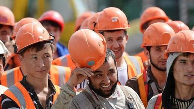 Армия Украины спасена: в страну спешат миллионы новых солдат и рабочих