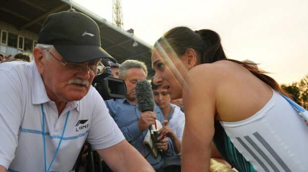 Тренер Исинбаевой в интервью RT: Решение IAAF — это эпитафия лёгкой атлетике России Тренер Исинбаевой в интервью RT: Решение IAAF — это эпитафия лёгкой атлетике России