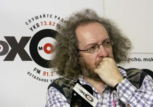 Что бы мне ни говорили про Советский Союз, а диагнозы там ставили быстро и правильно. Ну чего на дедушку реагировать? Пусть у санитаров голова болит, когда он клизмы пропускает