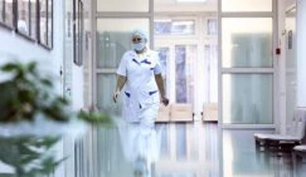 Эффект майского указа президента: Санитарок перевели в уборщицы