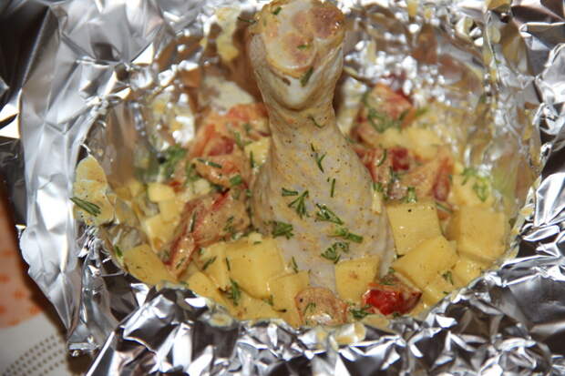 Куриные ножки в мешочках из фольги Курица, Рецепт, Помидоры, Картофель, Чеснок, Вкусно, Рецепты курицы, На каждый день, Длиннопост