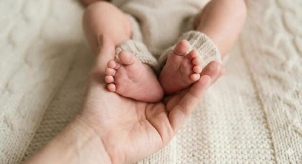 Британка с пересаженной от мертвого донора маткой родила здорового ребенка