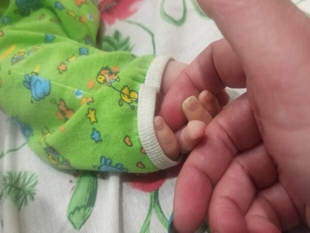 В Хабаровске многодетная мать семерых детей родила двойню