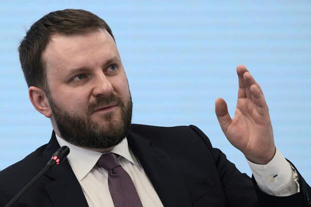 Орешкин: летом популярность ИИ-сервисов падает из-за отсутствия уроков в школах