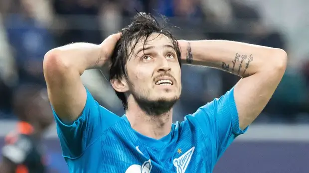 Источник: «Ювентус» продолжает переговоры с «Зенитом» по трансферу Азмуна