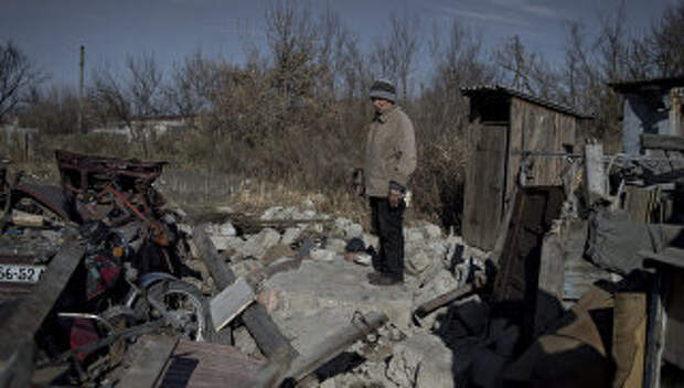 Последствия обстрелов. Архивное фото