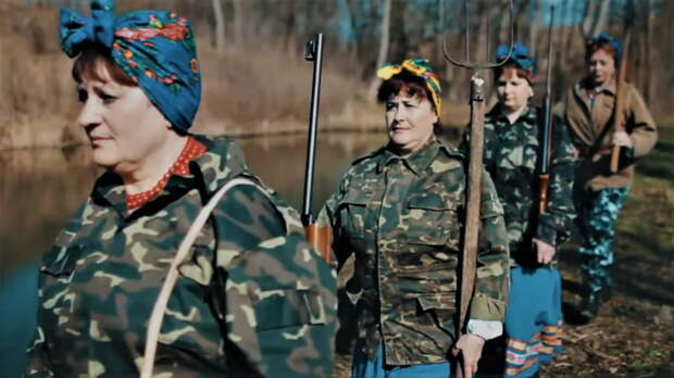 Американская военщина требует от Украины гнать на фронт и мужиков, и баб 