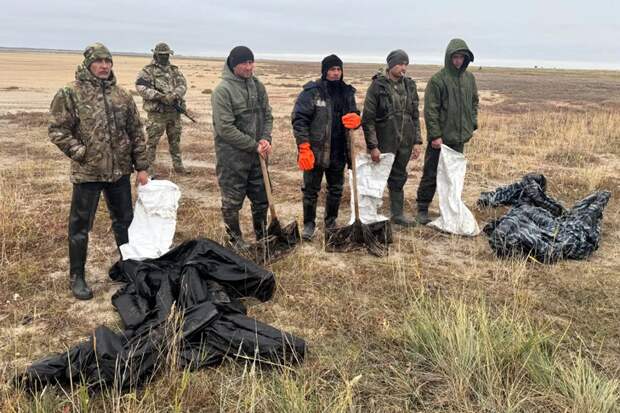 Пограничники поймали на берегу пятерых новосибирцев с сачками