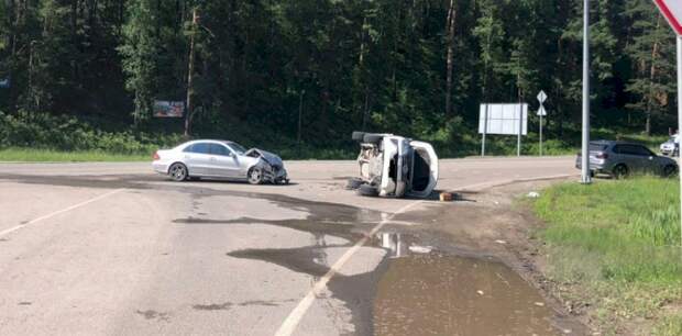 Пострадали двое. Стали известны подробности ДТП с переворотом в Горном Алтае