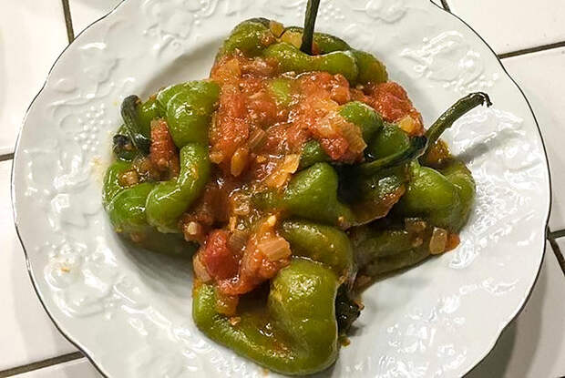 Рецепты Маргариты Симоньян: Жареный перец с соусом