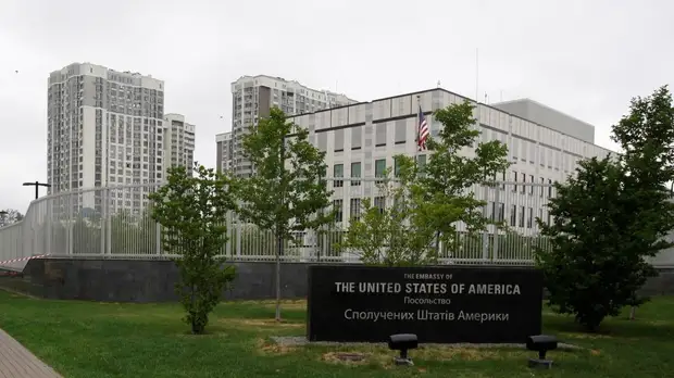 Сенатор Цеков высказался об отъезде дипломатов США с Украины