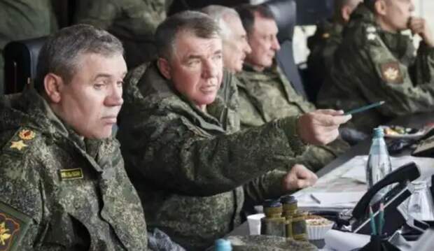 Наступление будет из Белоруссии: Путин летал в Минск не просто так. Януковича вернули из небытия