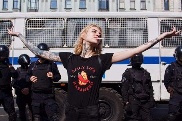 Концерт кончился, крысы остались - после вчерашнего митинга провокаторы громили центр Москвы митинг, либералы, погромы