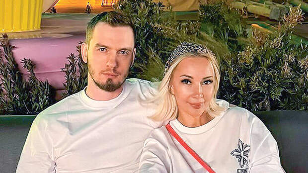 Муж Кудрявцевой показал, ради чего забрал дочку у жены — глаза, полные грусти