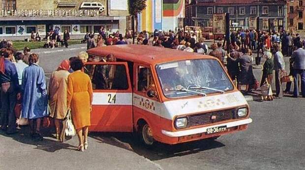 Как маршрутки стали самым любимым видом транспорта в СССР