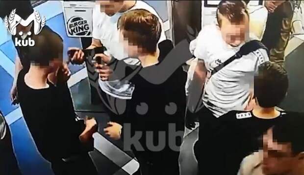 Подростки размахивали пистолетом и распылили перцовку в кафе Сочи: полиция ищет виновных