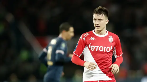 СЭ: Головин не попал в заявку на матч с «Ренном» из-за сомнительного теста на коронавирус